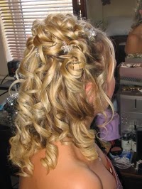 www.lisacameron.co.uk Freelance Hair Artist and wedding Hair Specialist 1096451 Image 0